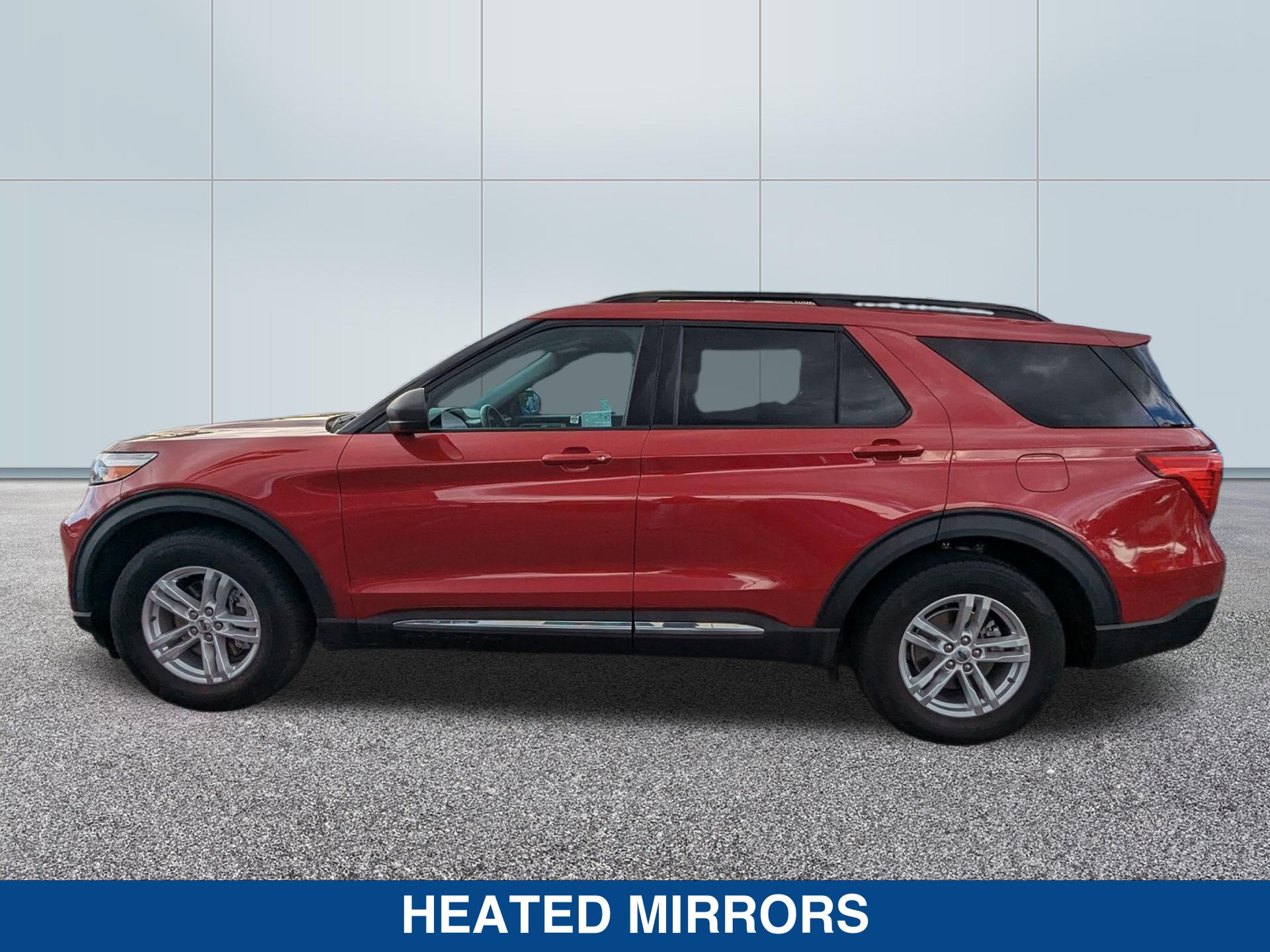 2022 Ford Explorer XLT photo 2
