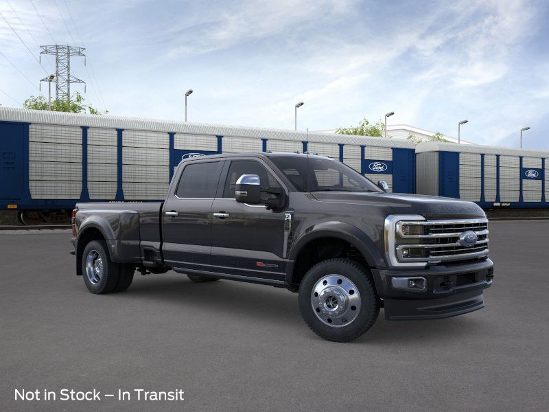 2026 Ford F-450 photo 3