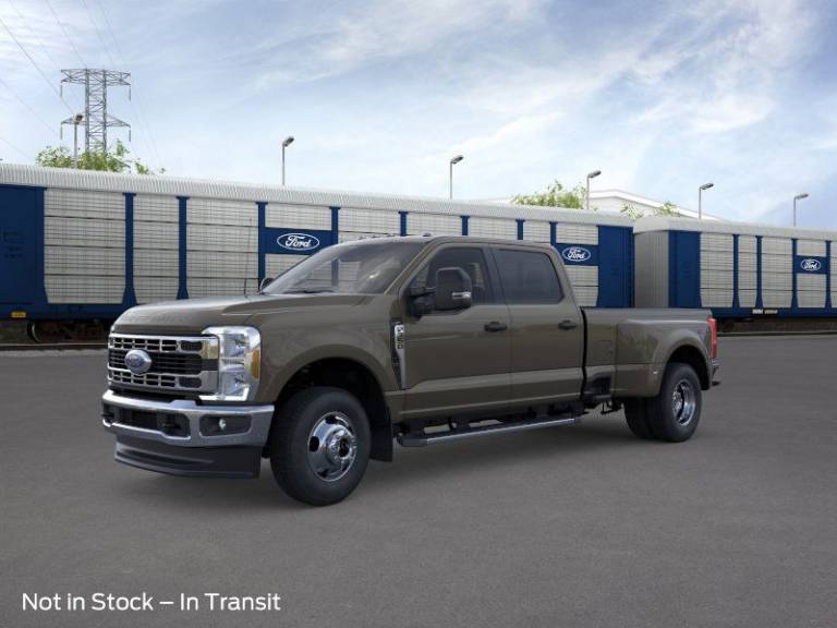 2026 Ford Super Duty F-350 DRW XLT