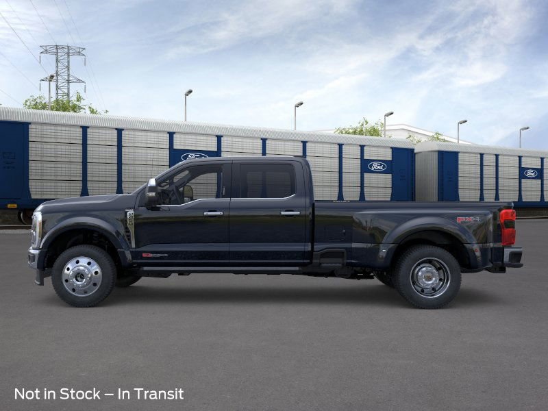 2026 Ford F-450 photo 3