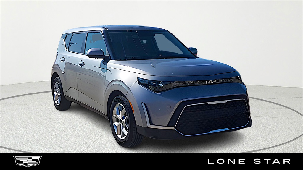 2024 Kia Soul LX's photo