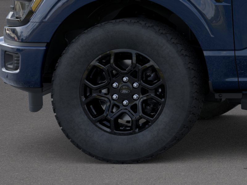 2025 Ford F-150 XLT photo 3