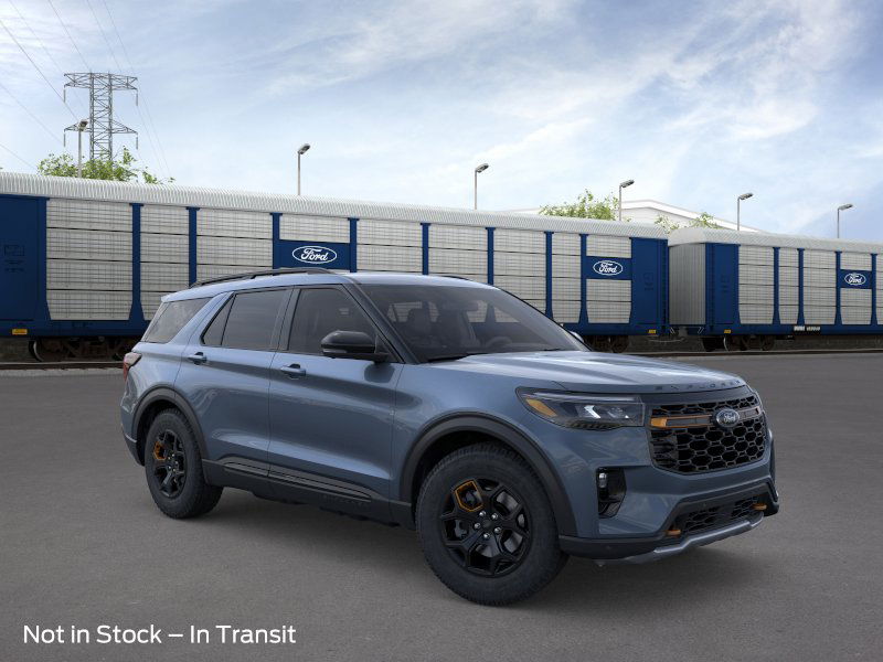 2026 Ford Explorer photo 3