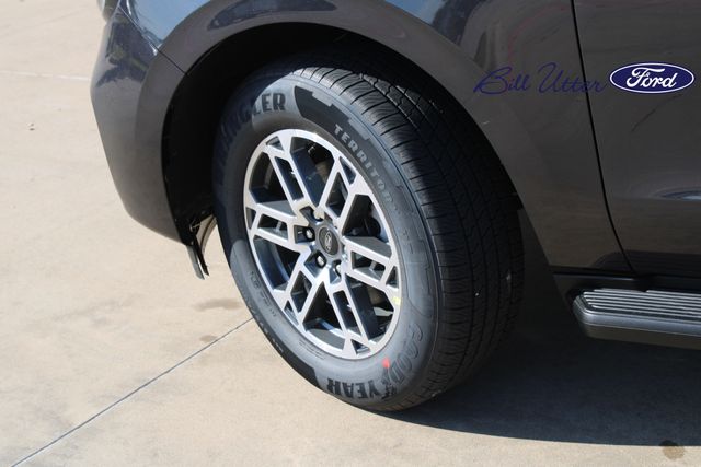 2025 Ford Expedition photo 4