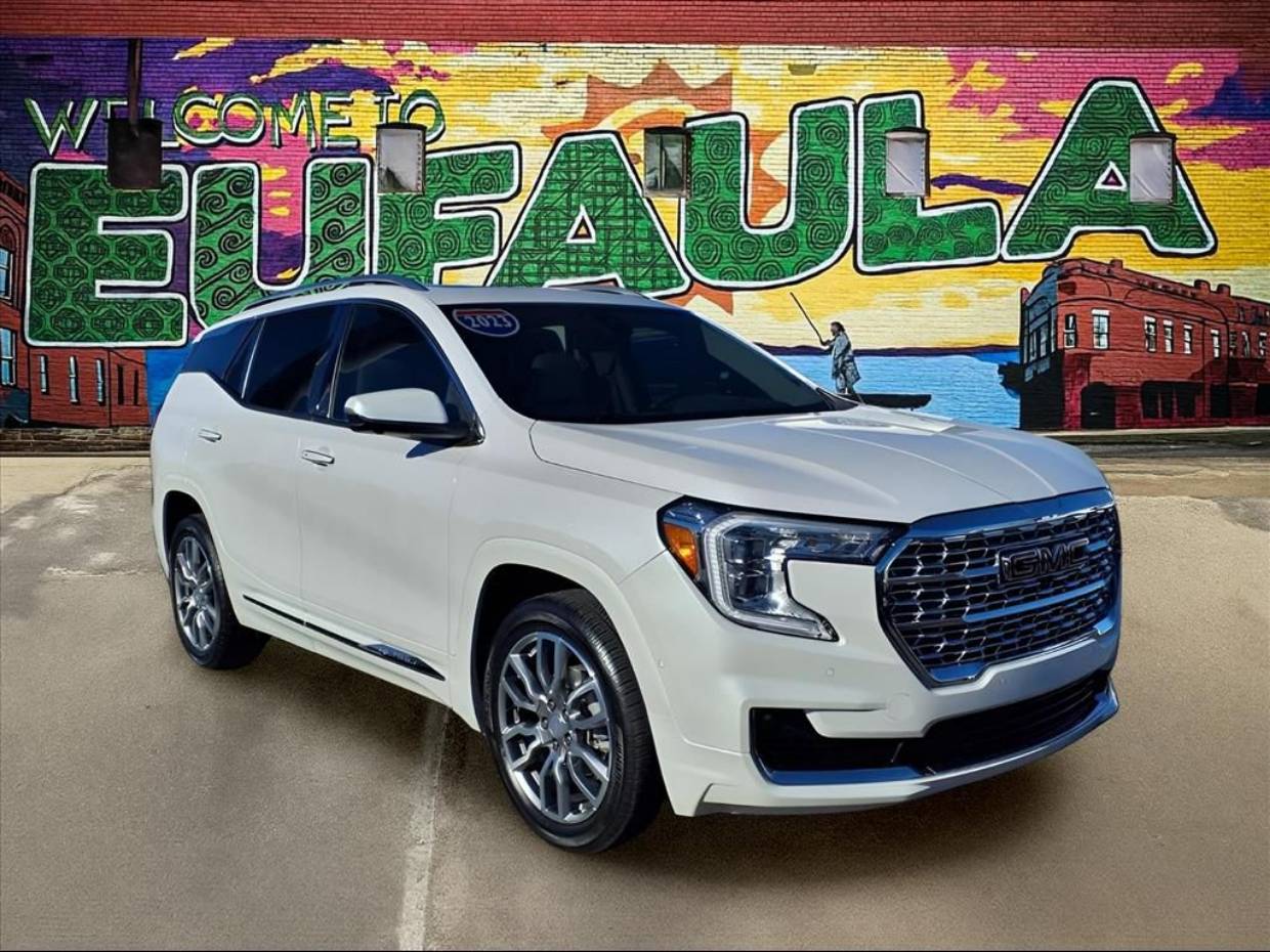 2023 GMC Terrain Denali's photo