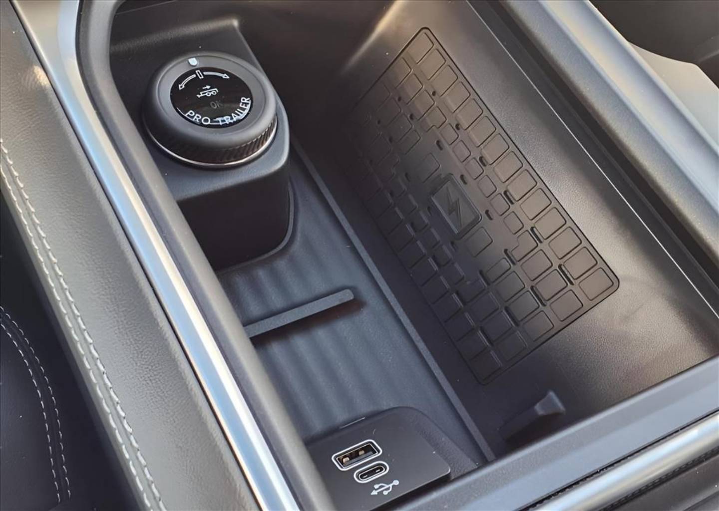 2025 Ford Expedition Active - Photo 16