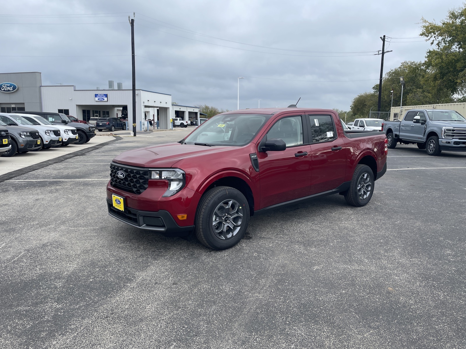 2025 Ford Maverick XLT's photo