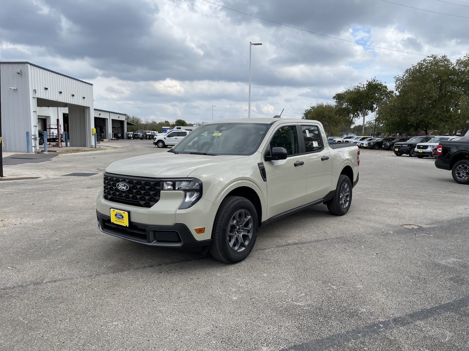 2025 Ford Maverick XLT's photo