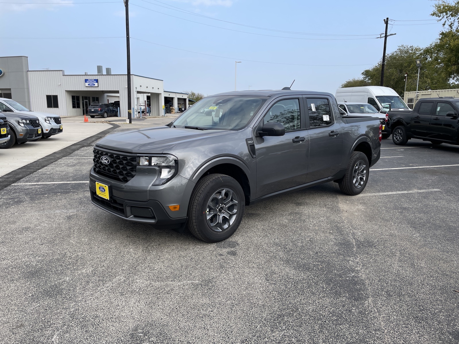 2025 Ford Maverick XLT's photo