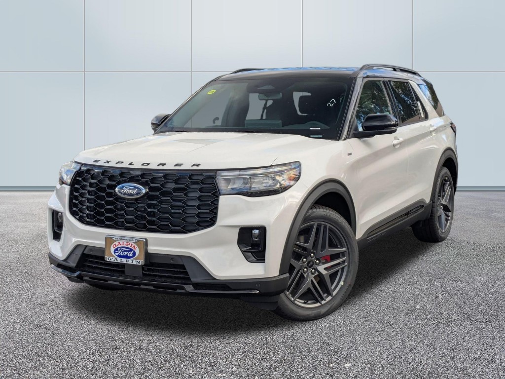 2025 Ford Explorer ST Line