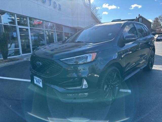 2022 Ford Edge ST photo 3