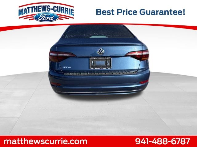 2019 Volkswagen Jetta R-Line photo 4