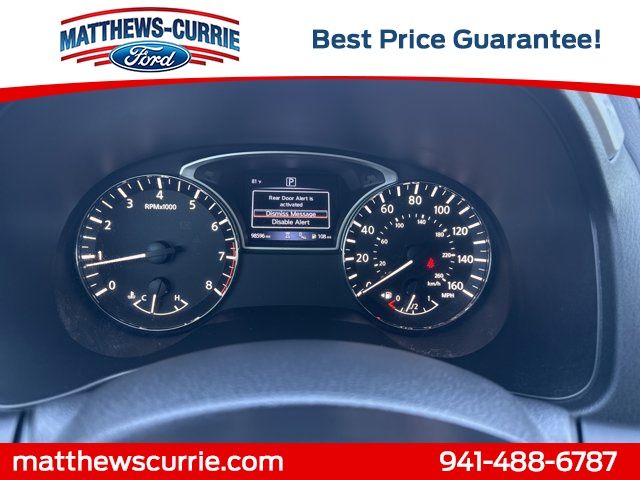 2019 Nissan Pathfinder SL photo 2