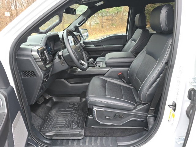 2024 Ford F-150 Lariat photo 3