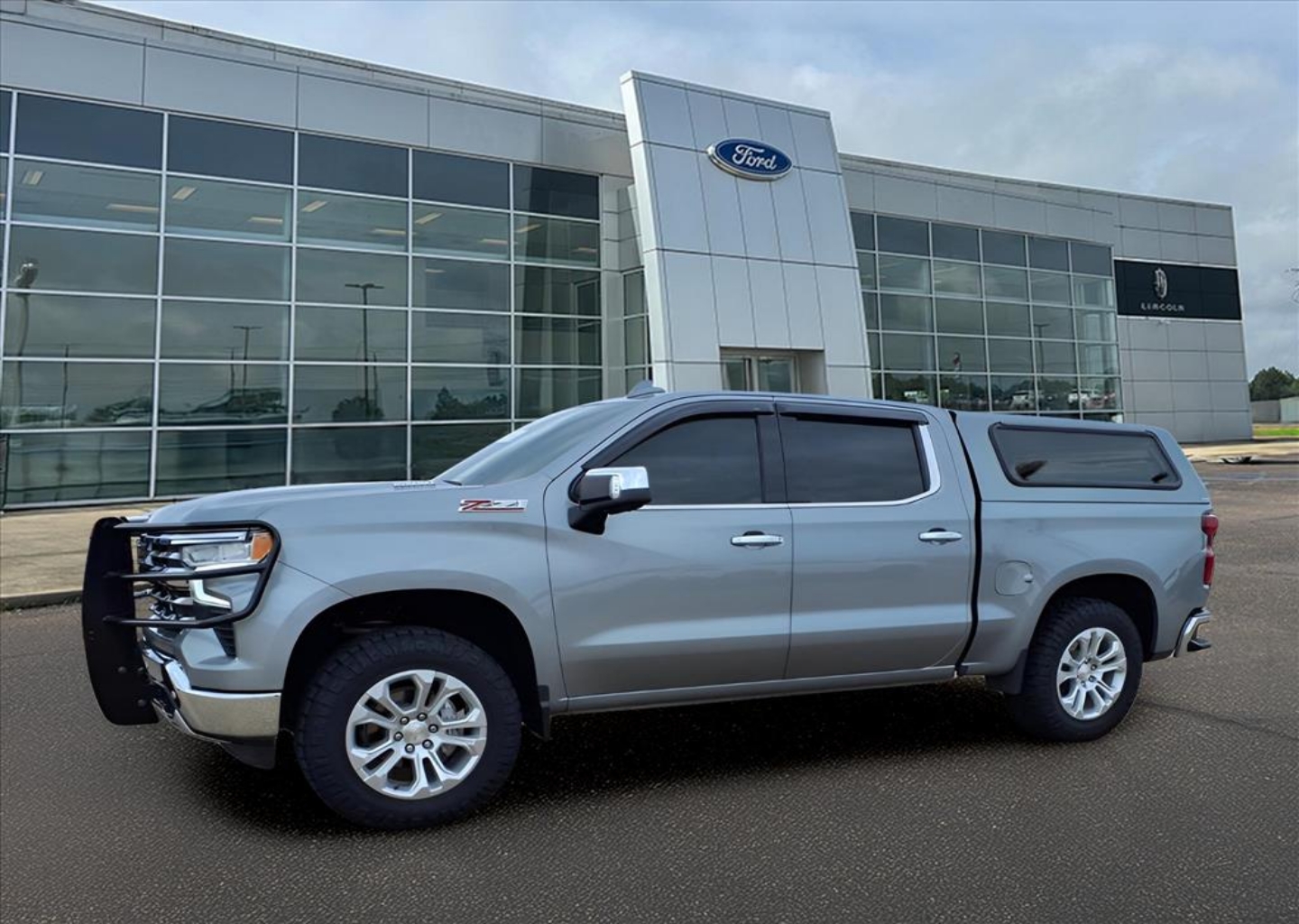 2024 Chevrolet Silverado 1500 LTZ's photo