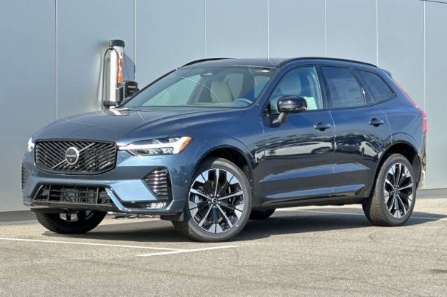 2026 Volvo XC60 B5 Plus
