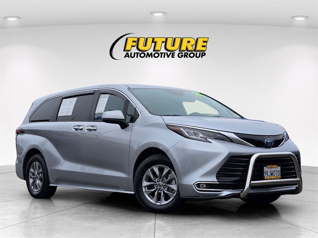 2022 Toyota Sienna XLE