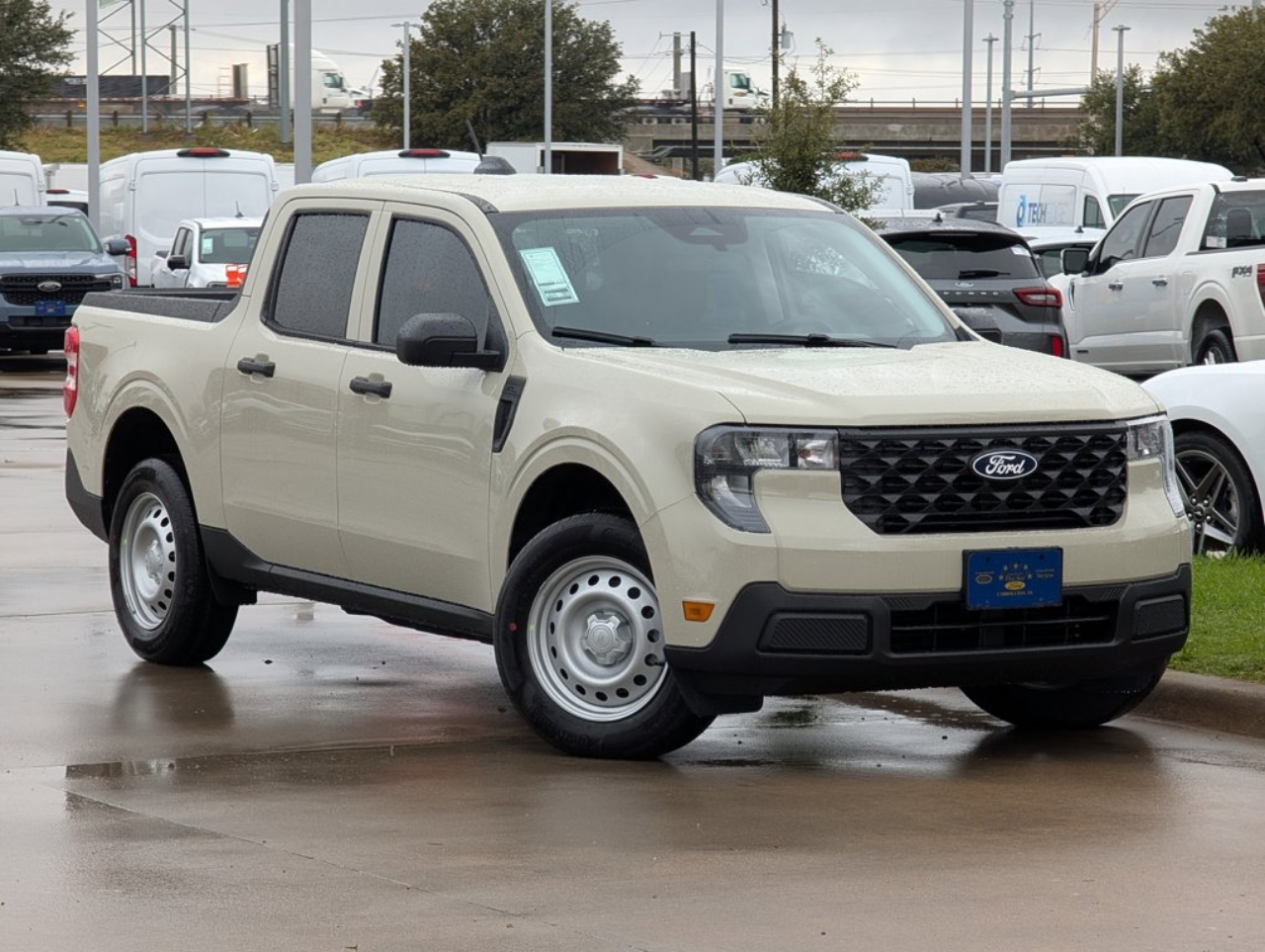 2025 Ford Maverick XL's photo