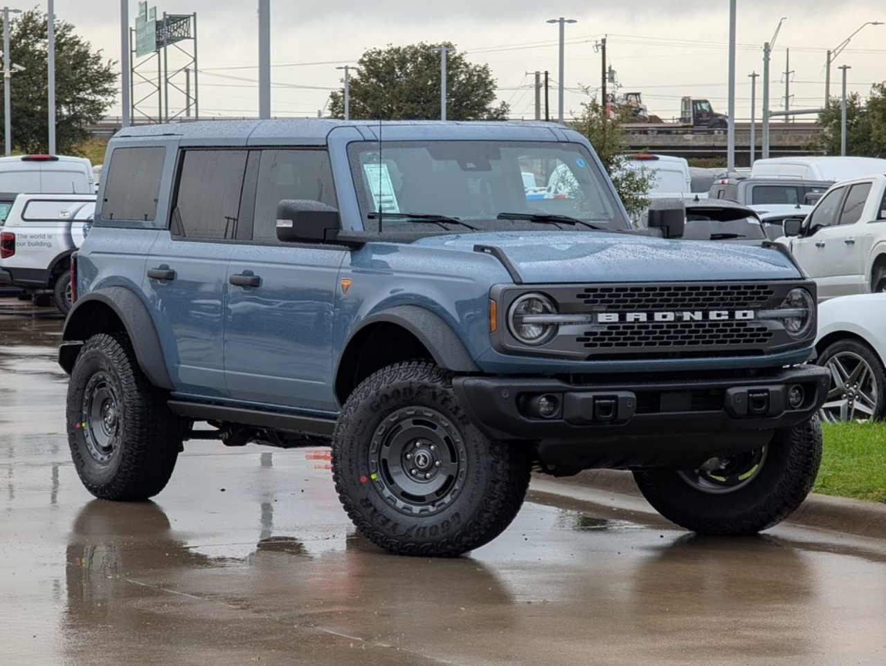 2025 Ford Bronco 4-Door Badlands's photo