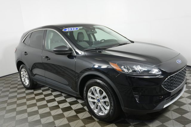 Used 2022 Ford Escape SE with VIN 1FMCU9G63NUB31760 for sale in Kansas City