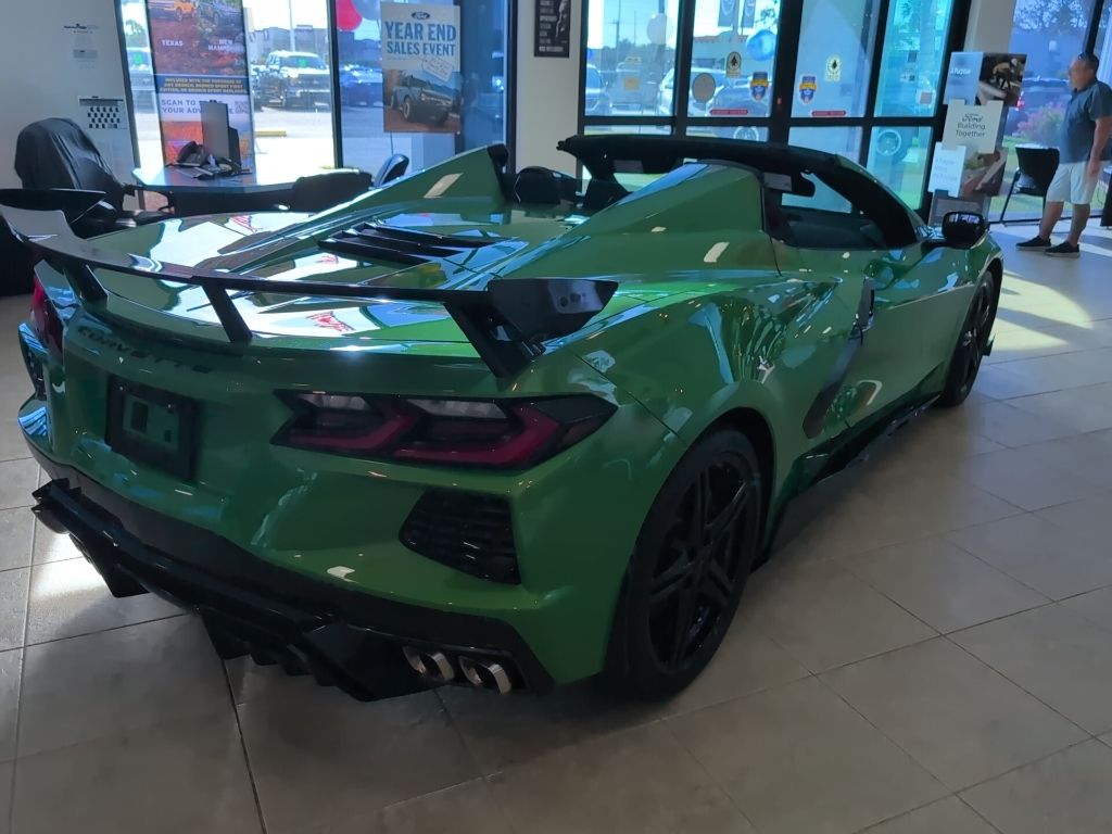 2026 Chevrolet Corvette Stingray photo 3