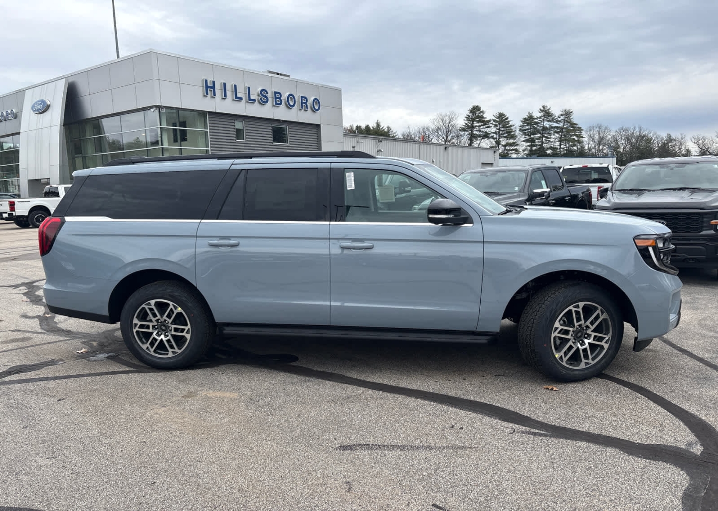 2025 Ford Expedition Active's photo