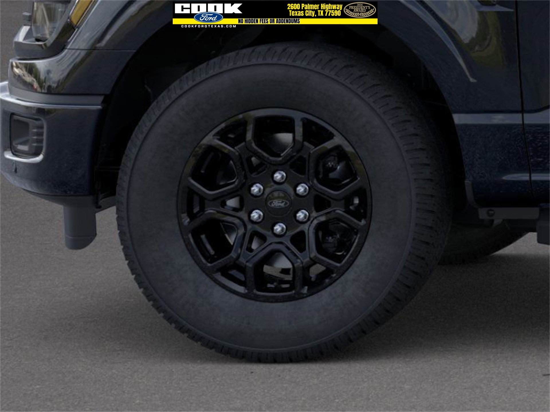 2025 Ford F-150 XLT photo 3