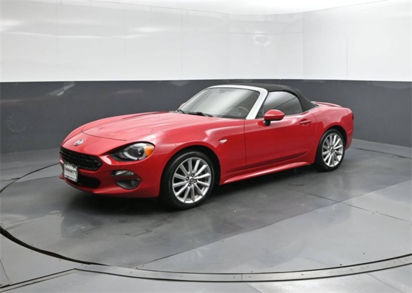 2019 FIAT 124 Spider Lusso's photo