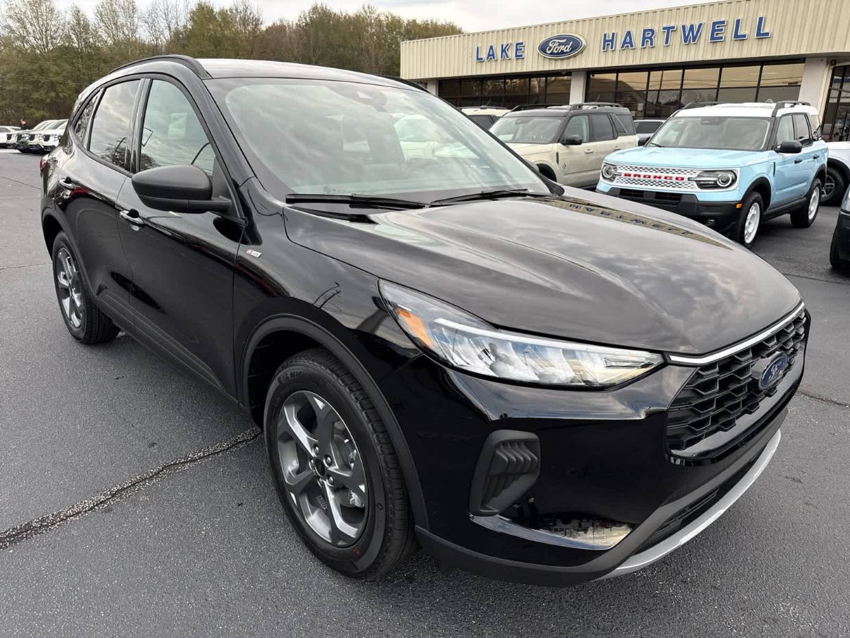 2026 Ford Escape ST-Line's photo