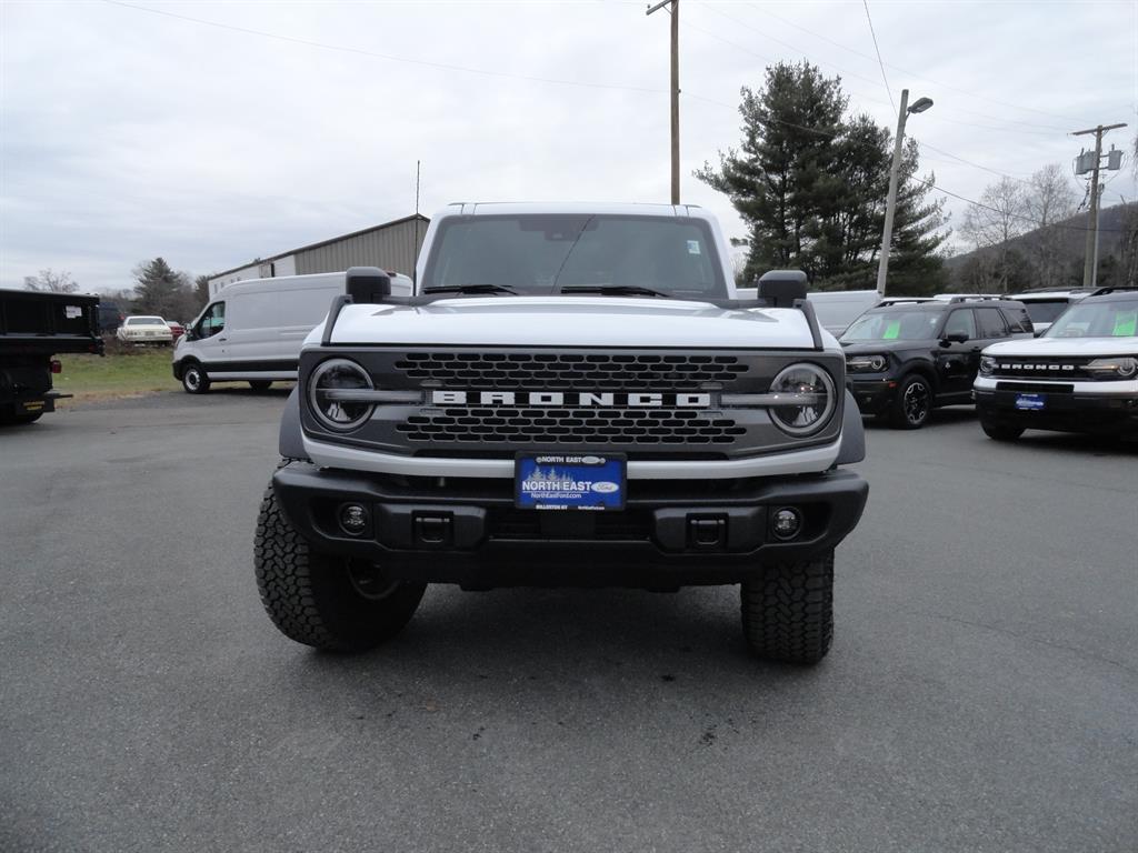 2025 Ford Bronco Badlands photo 2