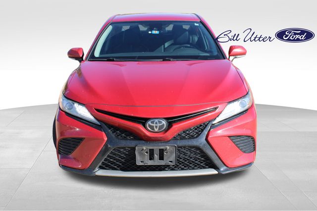 2019 Toyota Camry XSE photo 2