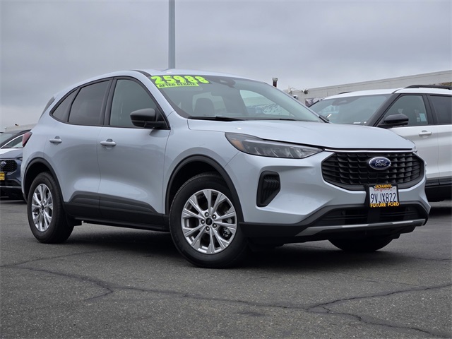 New 2025 Ford Escape Active
