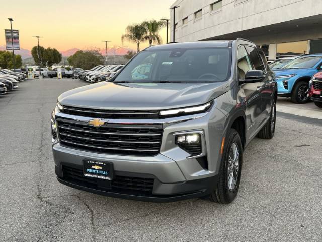 2026 Chevrolet Traverse FWD LT