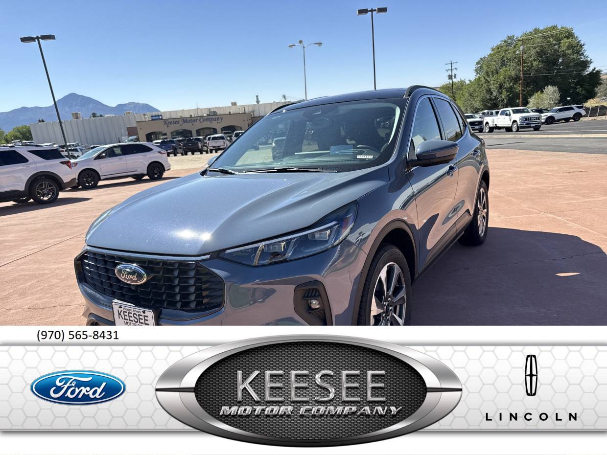 2025 Ford Escape Platinum's photo