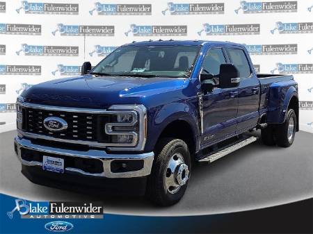 2026 Ford Super Duty F-350 DRW LARIAT