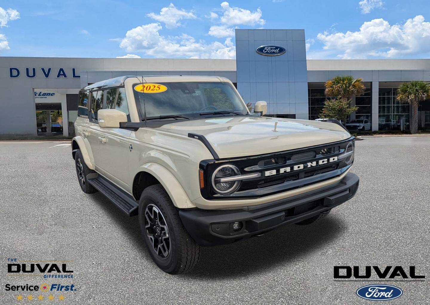 2025 Ford Bronco 4-Door Outer Banks's photo