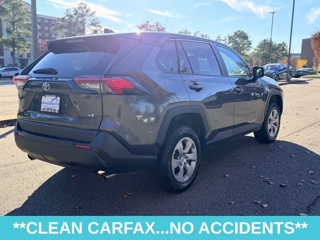 2023 Toyota RAV4 LE photo 2