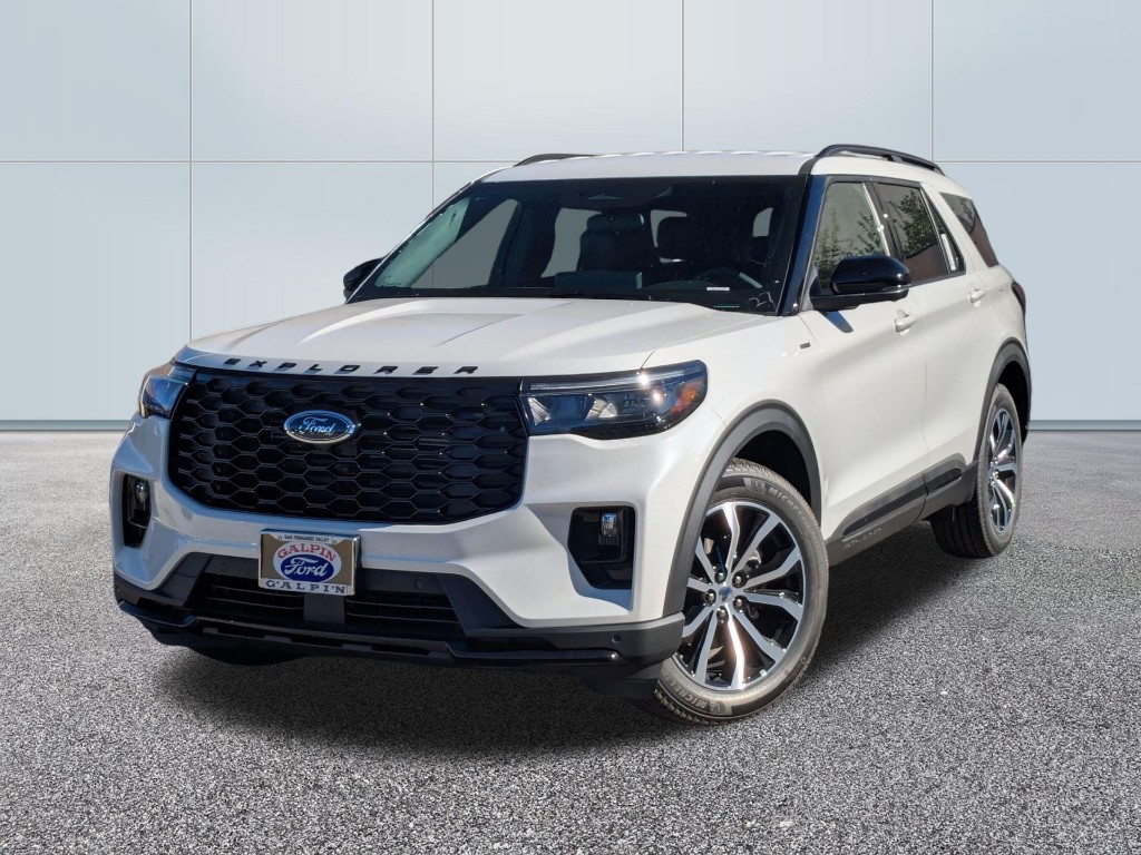 2025 Ford Explorer ST Line