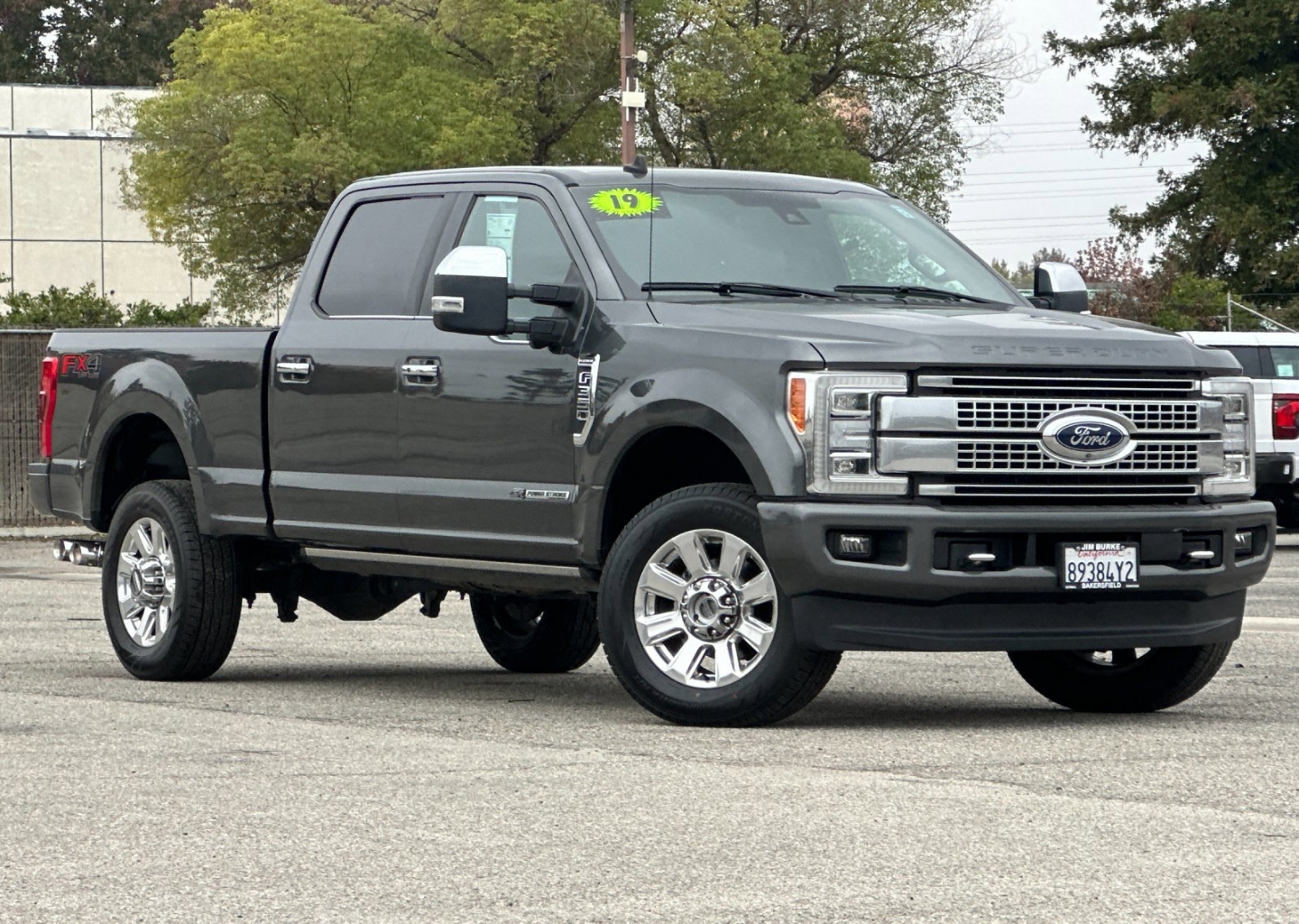 2019 Ford F-350 Super Duty Platinum's photo