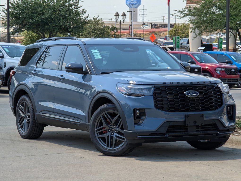 New 2025 Ford Explorer ST-Line