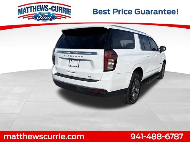 2021 Chevrolet Suburban LT photo 3