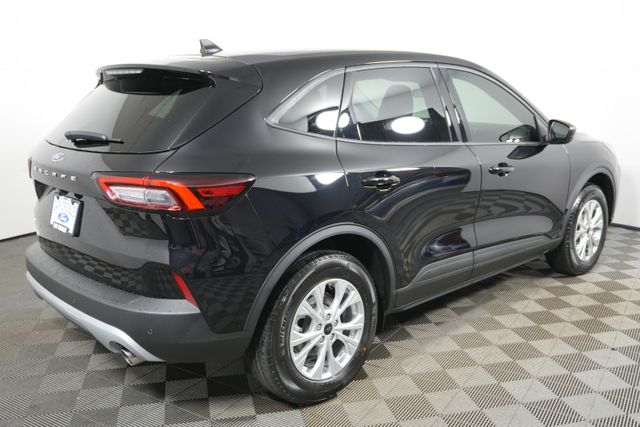 2026 Ford Escape Active photo 2