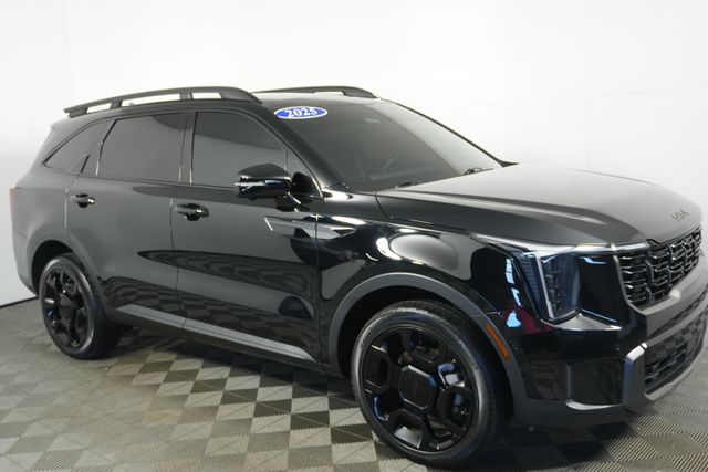 Used 2025 Kia Sorento X-Line SX Prestige with VIN 5XYRKDJF4SG372269 for sale in Kansas City
