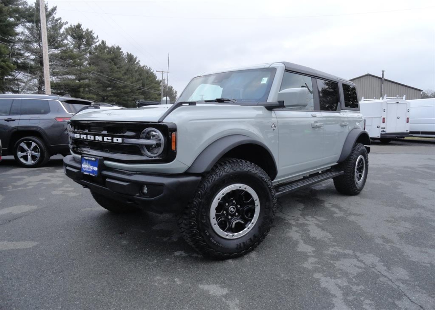 2023 Ford Bronco 4-Door Outer Banks's photo