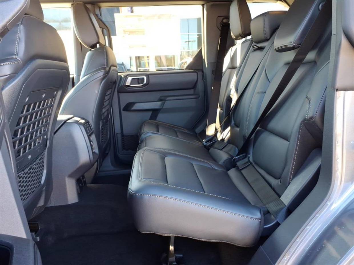 2025 Ford Bronco 4-Door Badlands - Photo 9
