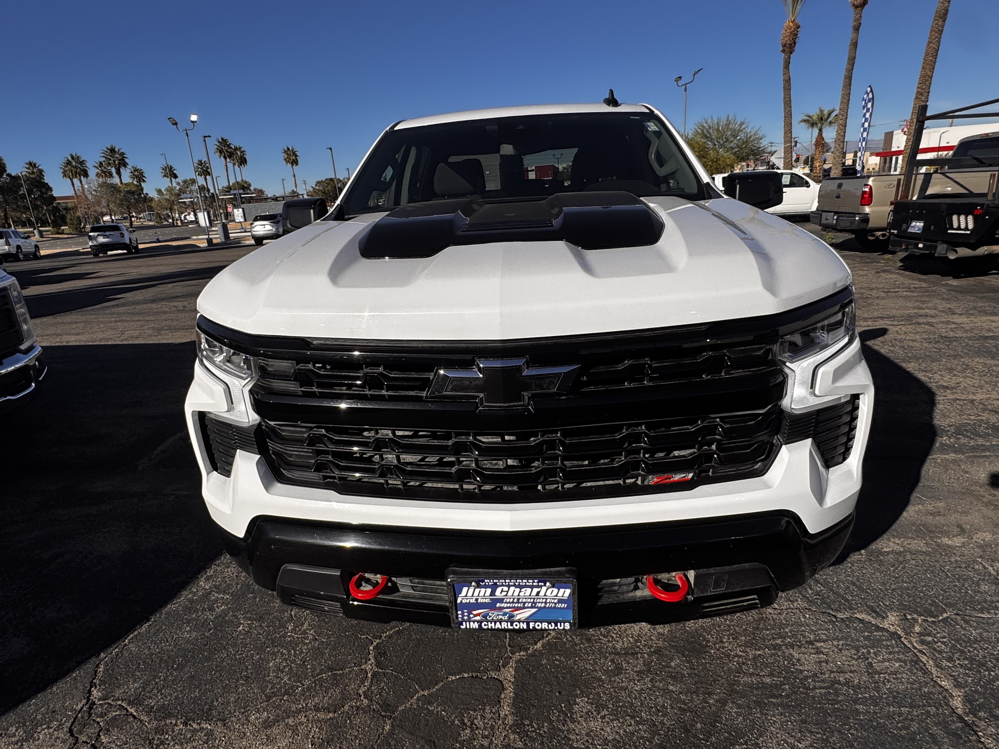 2024 Chevrolet Silverado 1500 LT Trail Boss photo 2