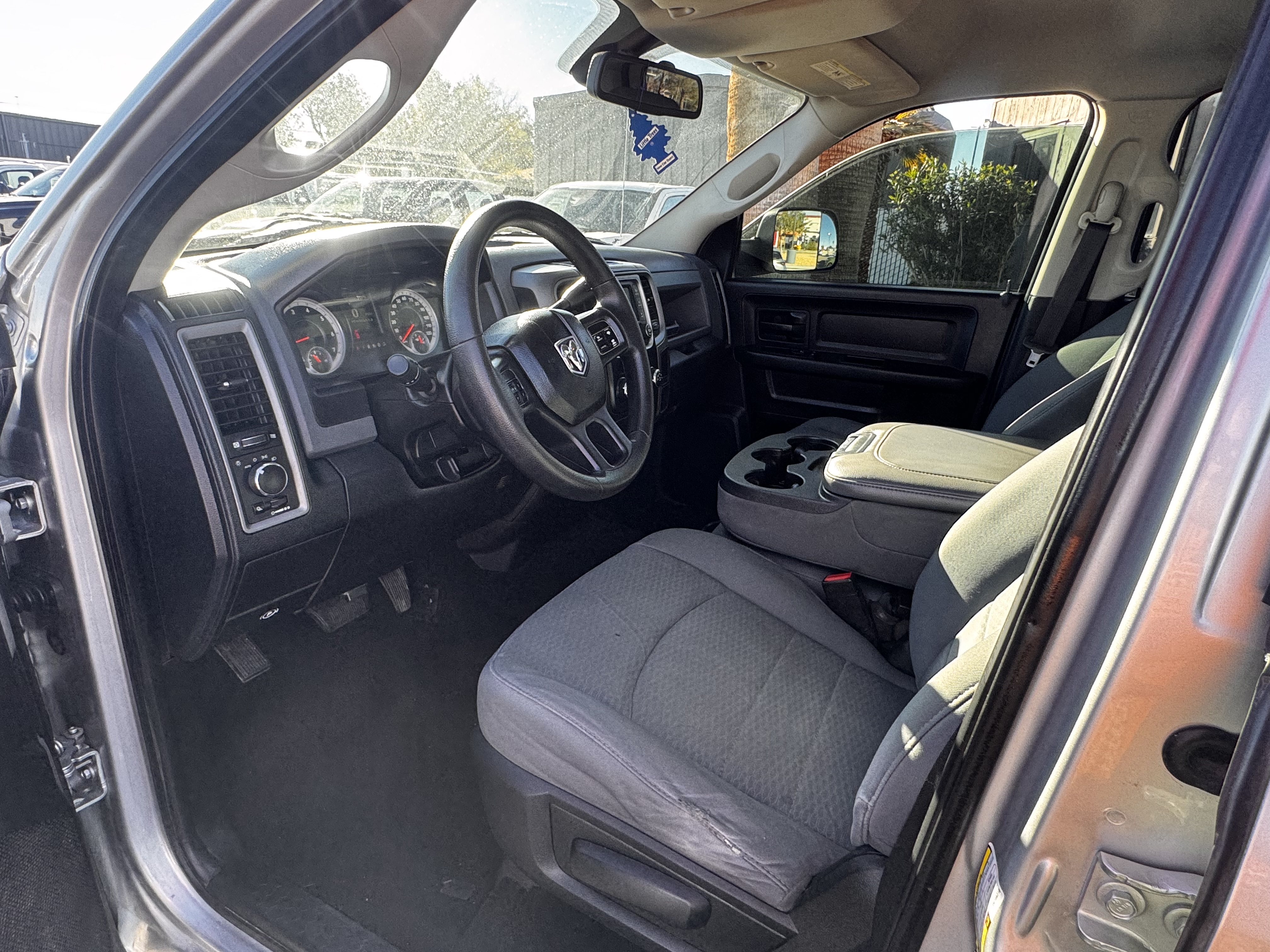 2014 Ram 2500 Tradesman photo 4
