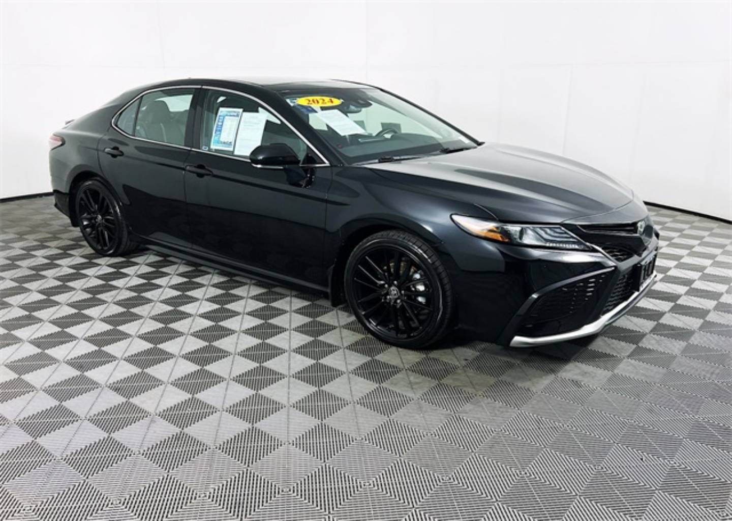 2024 Toyota Camry XSE's photo