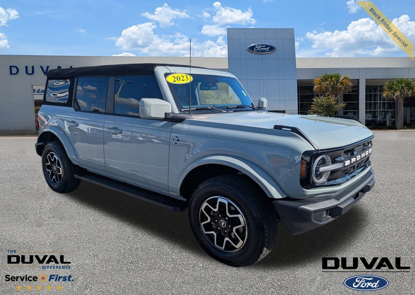 2023 Ford Bronco 4-Door Outer Banks's photo