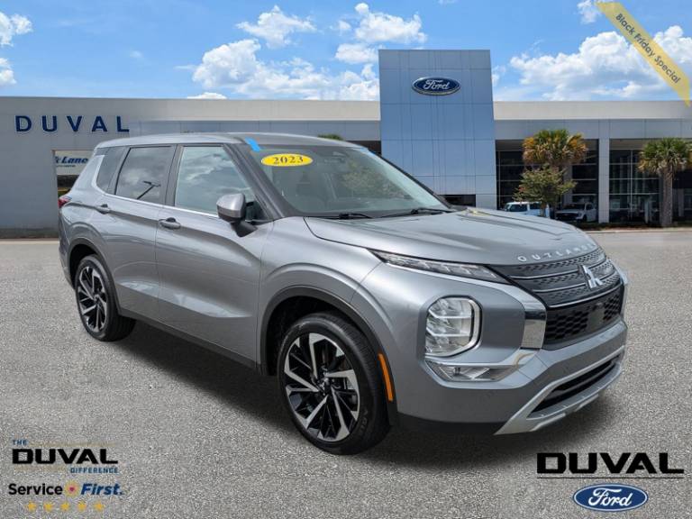 2023 Mitsubishi Outlander SE